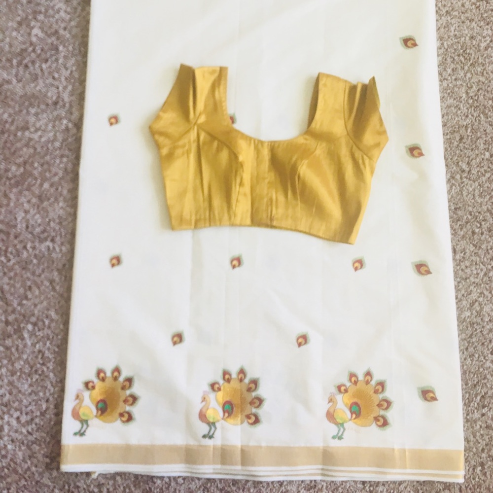 🎉ELEGANT SAREE WITH BEAUTIFUL PEACOCK BORDER🎉